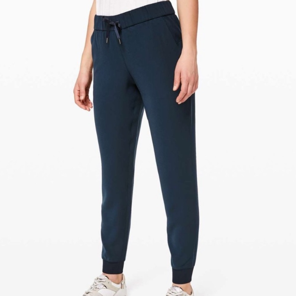 lululemon on the fly jogger woven navy